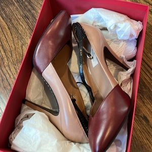 Valentino size 39 two tone shoes brown/nude